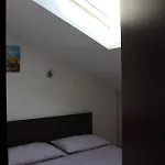 Sara *