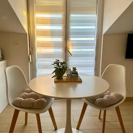 Sara Apartman Makarska